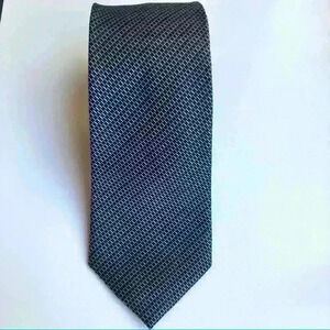 Michael Kors 100% Silk Patterned Tie.